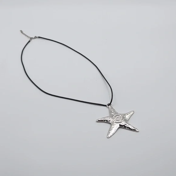 Statement Silver Toned Star Focus Necklace - Picture 6 of 8